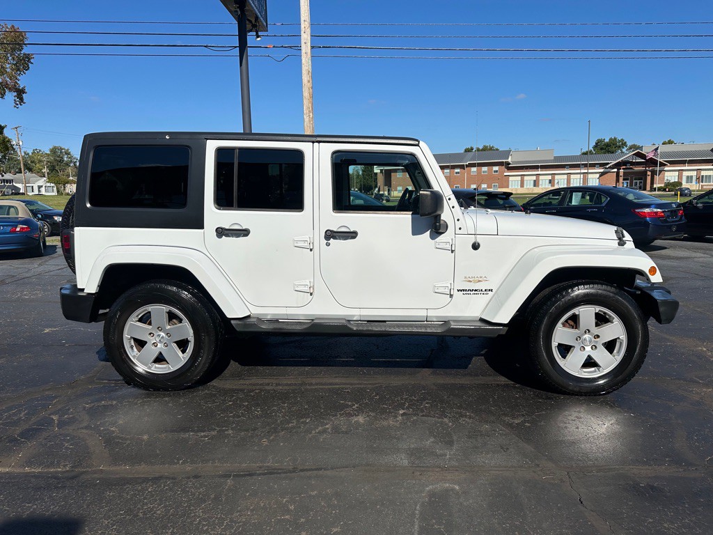 2011 Jeep Wrangler Unlimited Image 5