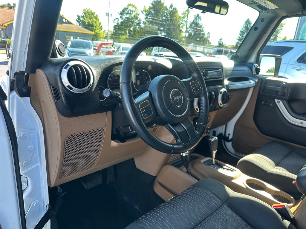 2011 Jeep Wrangler Unlimited Image 13