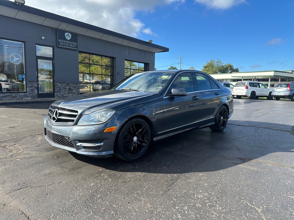 2014 Mercedes-Benz C-Class Image 1
