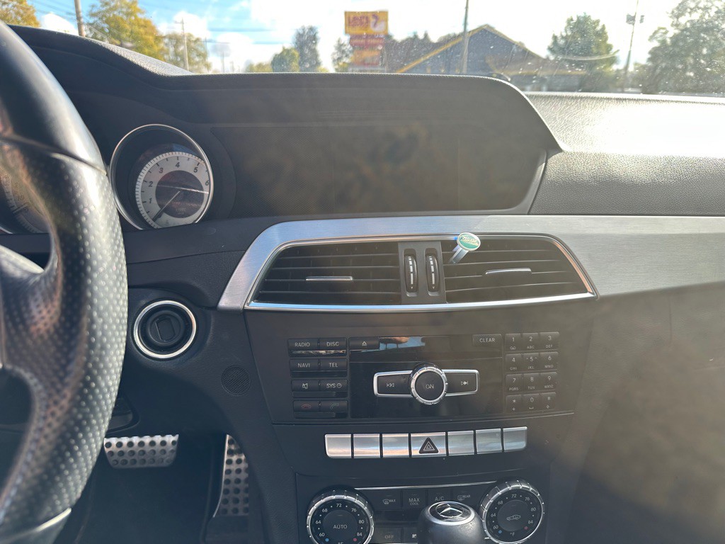 2014 Mercedes-Benz C-Class Image 14