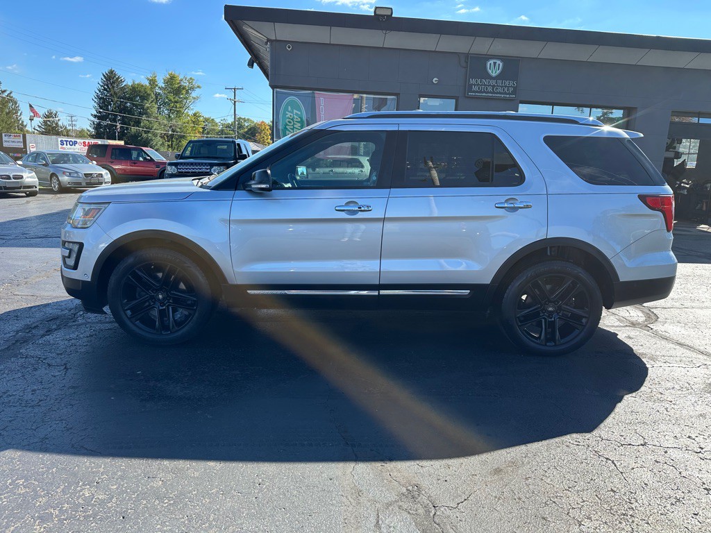 2016 Ford Explorer Image 2