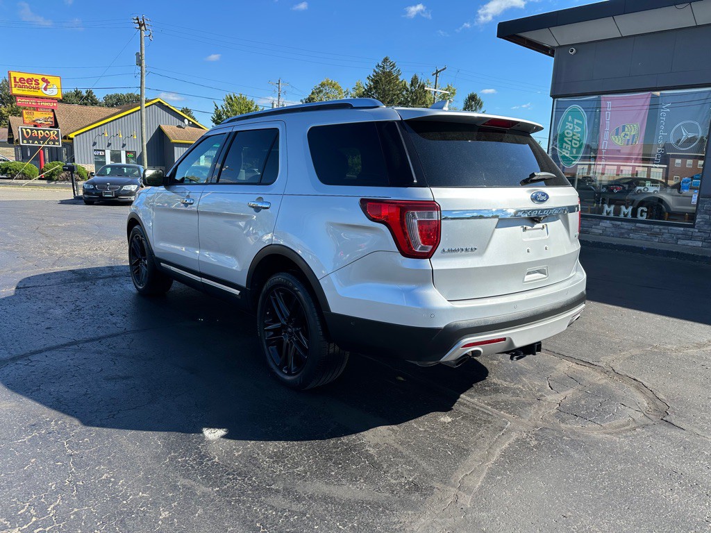 2016 Ford Explorer Image 3
