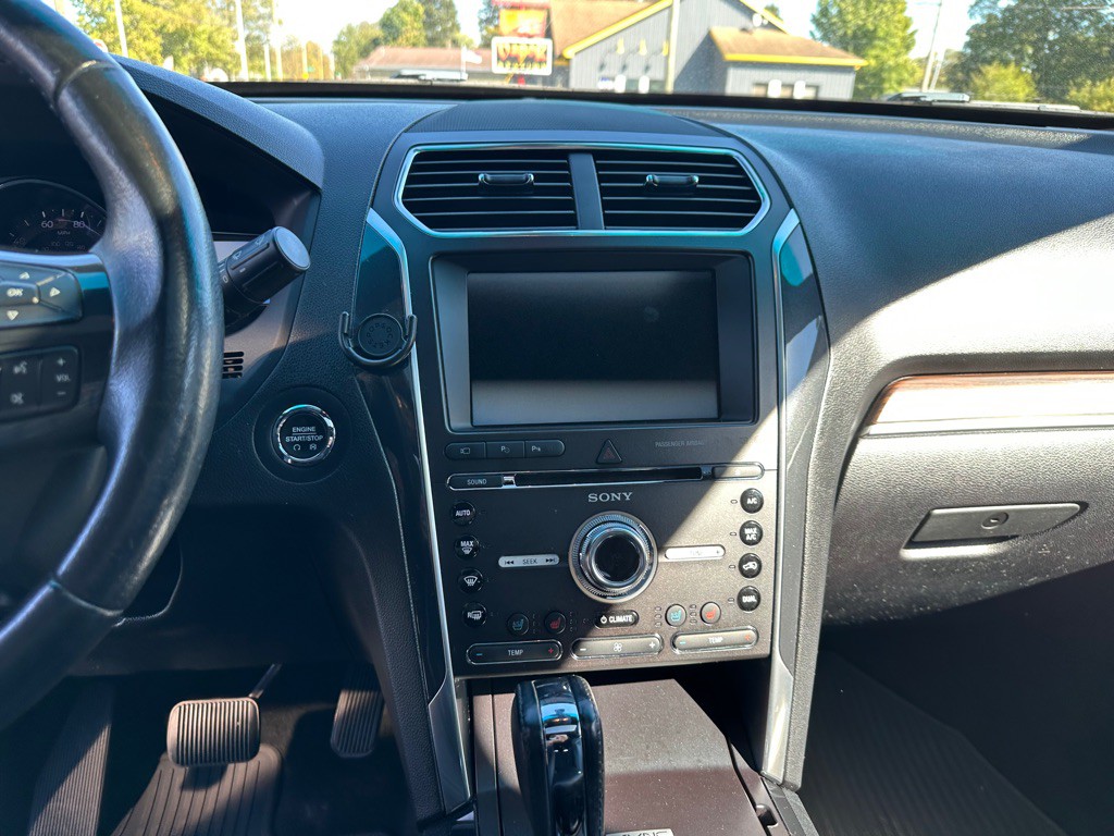 2016 Ford Explorer Image 14