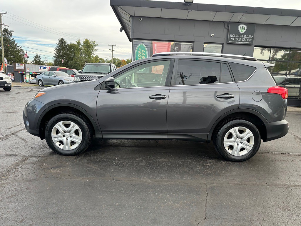 2015 Toyota Rav4 Image 2
