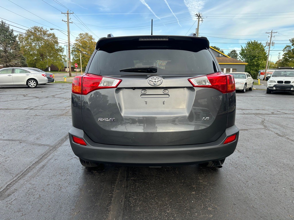 2015 Toyota Rav4 Image 8