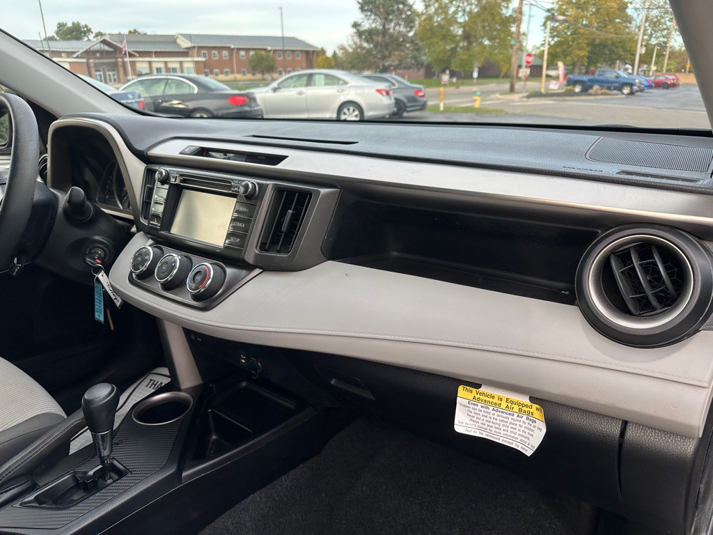 2015 Toyota Rav4 Image 11