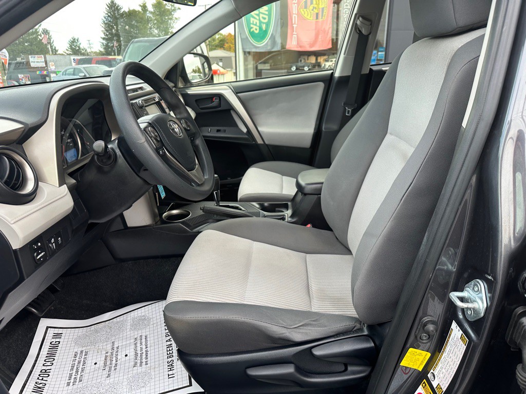 2015 Toyota Rav4 Image 12