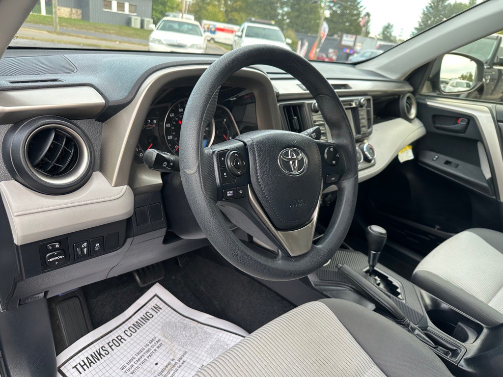 2015 Toyota Rav4 Image 13