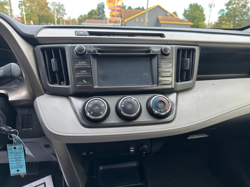 2015 Toyota Rav4 Image 14