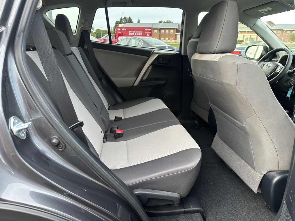 2015 Toyota Rav4 Image 15