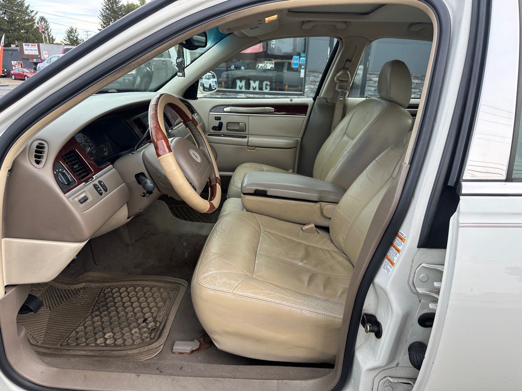 2015 Toyota Rav4 Image 27