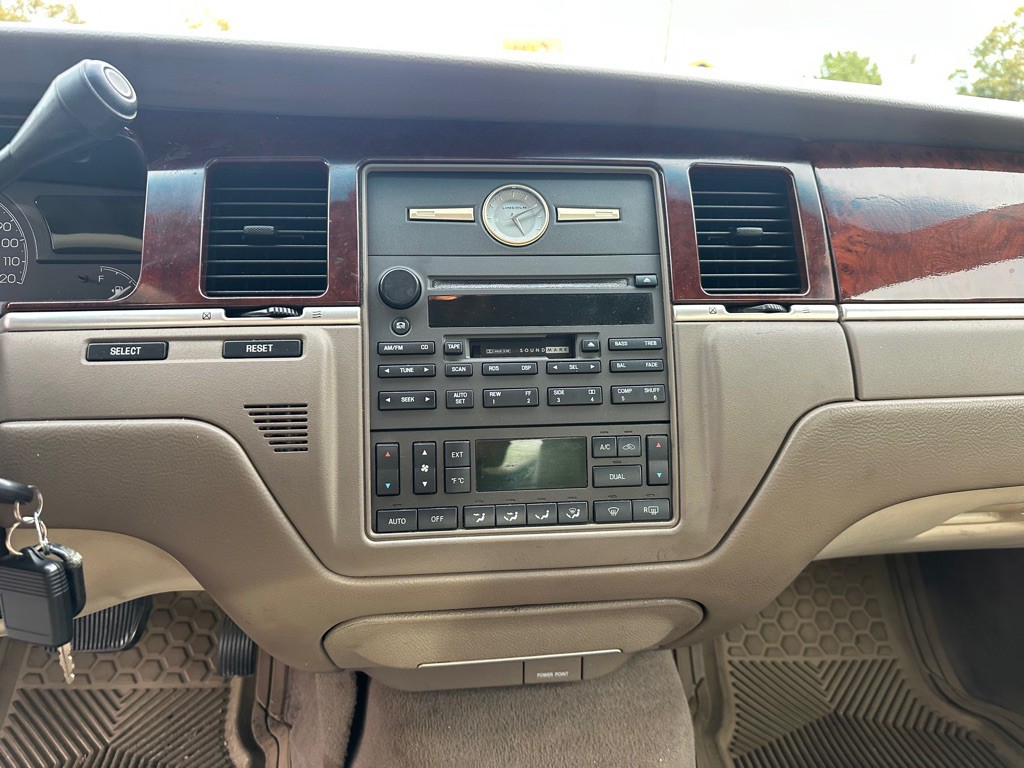 2015 Toyota Rav4 Image 29