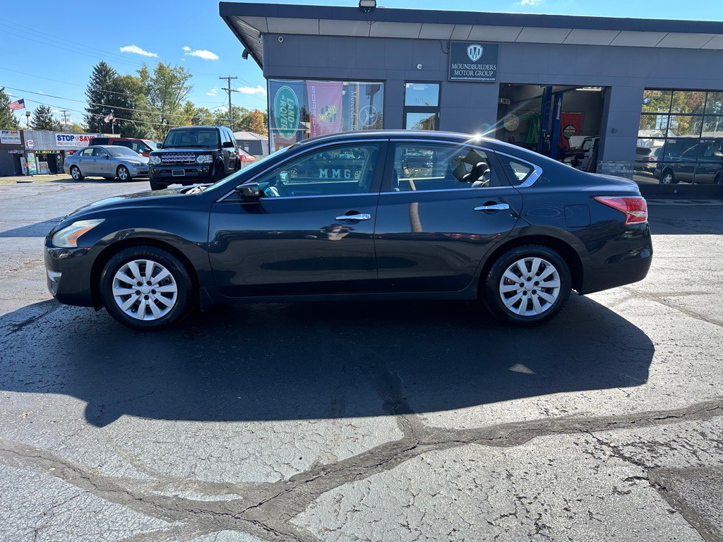 2013 Nissan Altima Image 2