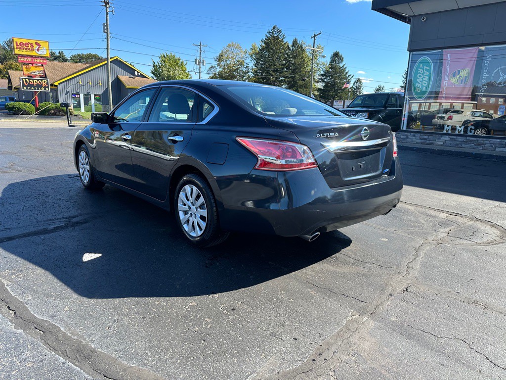 2013 Nissan Altima Image 3