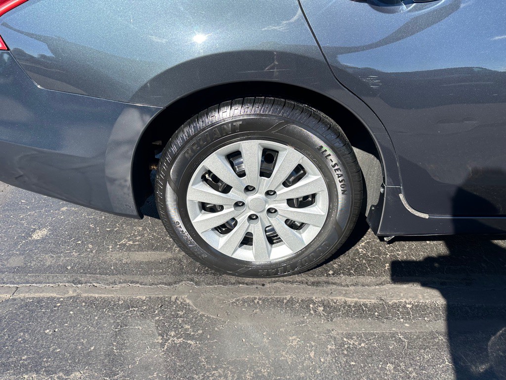 2013 Nissan Altima Image 9