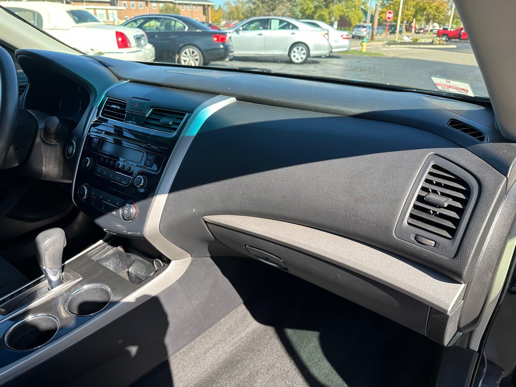 2013 Nissan Altima Image 11
