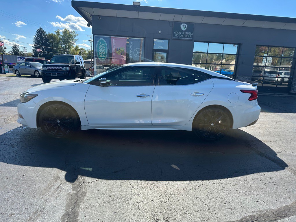 2016 Nissan Maxima Image 2