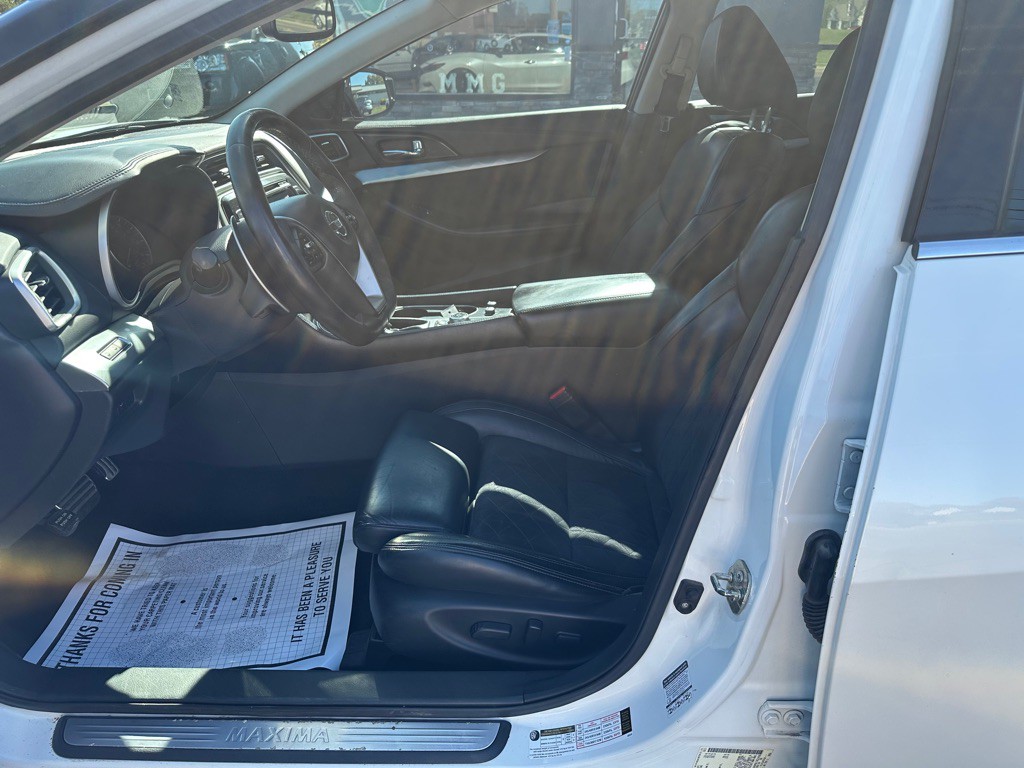 2016 Nissan Maxima Image 12