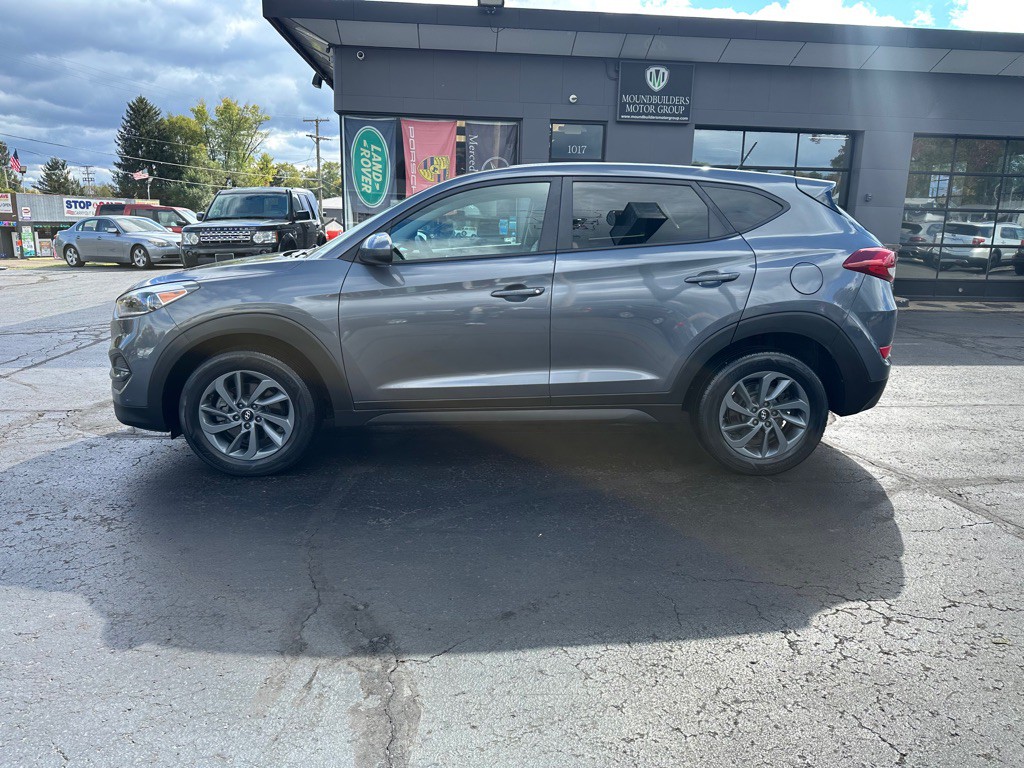 2017 Hyundai Tucson Image 2