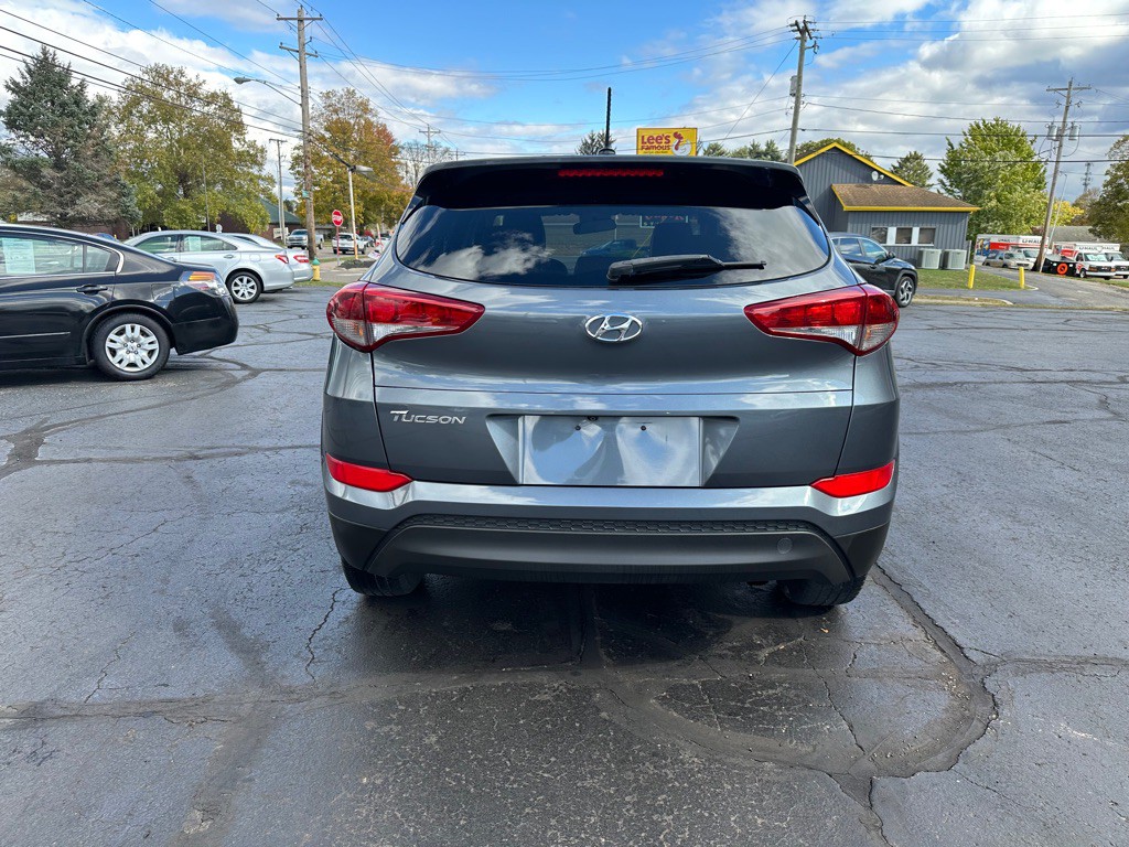 2017 Hyundai Tucson Image 8