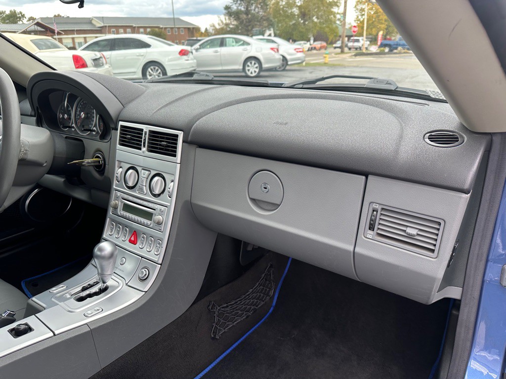 2006 Chrysler Crossfire Image 11