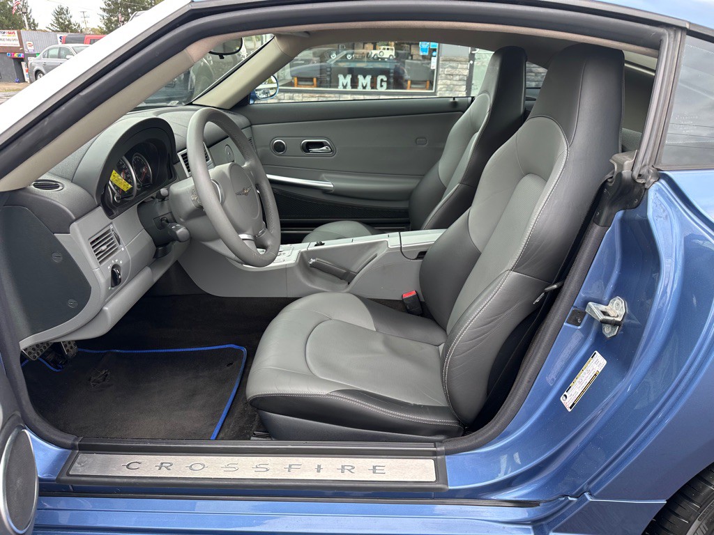 2006 Chrysler Crossfire Image 12