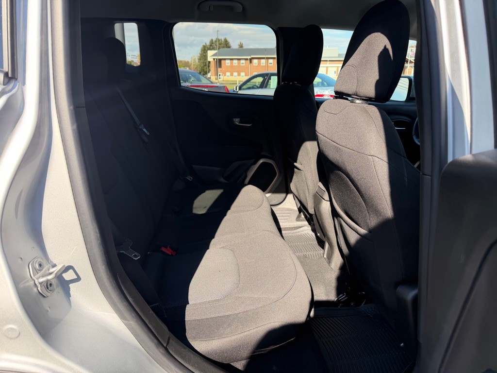 2017 Jeep Renegade Image 15