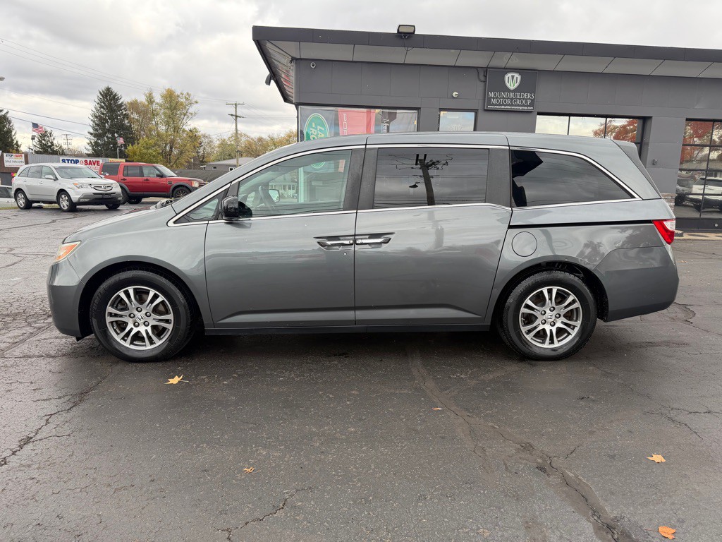 2013 Honda Odyssey Image 2