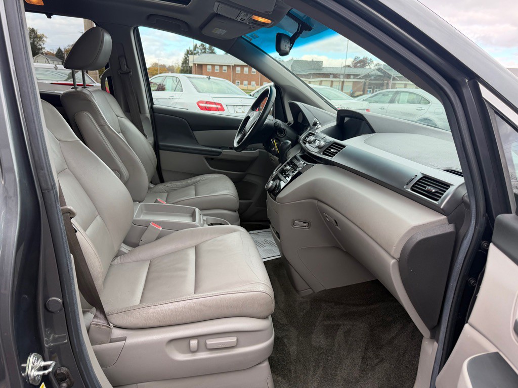 2013 Honda Odyssey Image 10