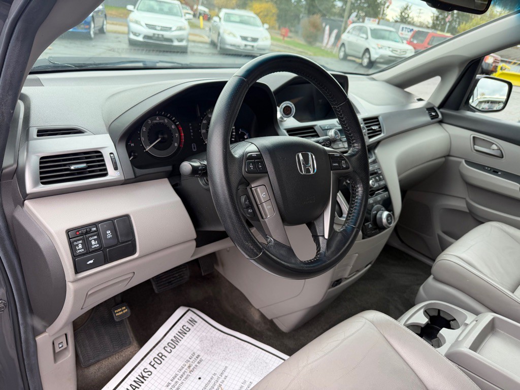 2013 Honda Odyssey Image 13