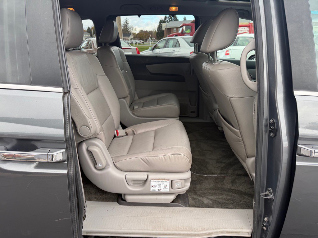 2013 Honda Odyssey Image 15