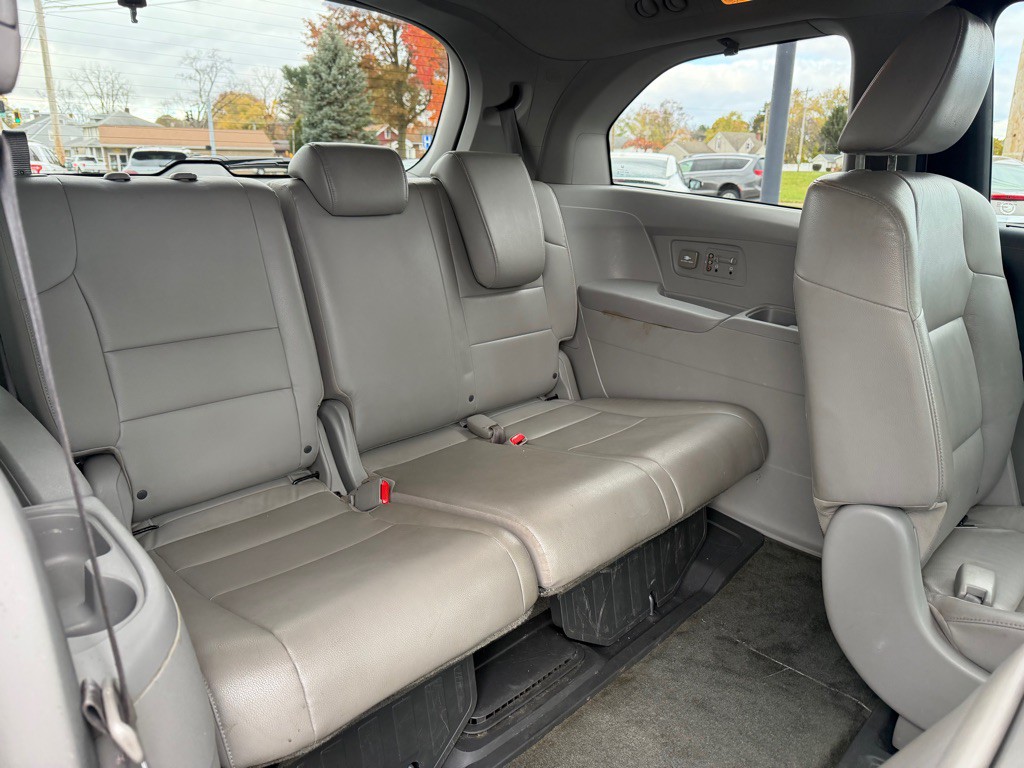 2013 Honda Odyssey Image 16