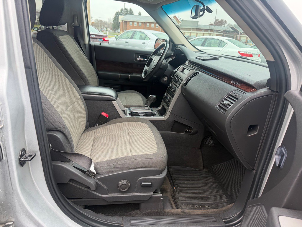 2010 Ford Flex Image 10