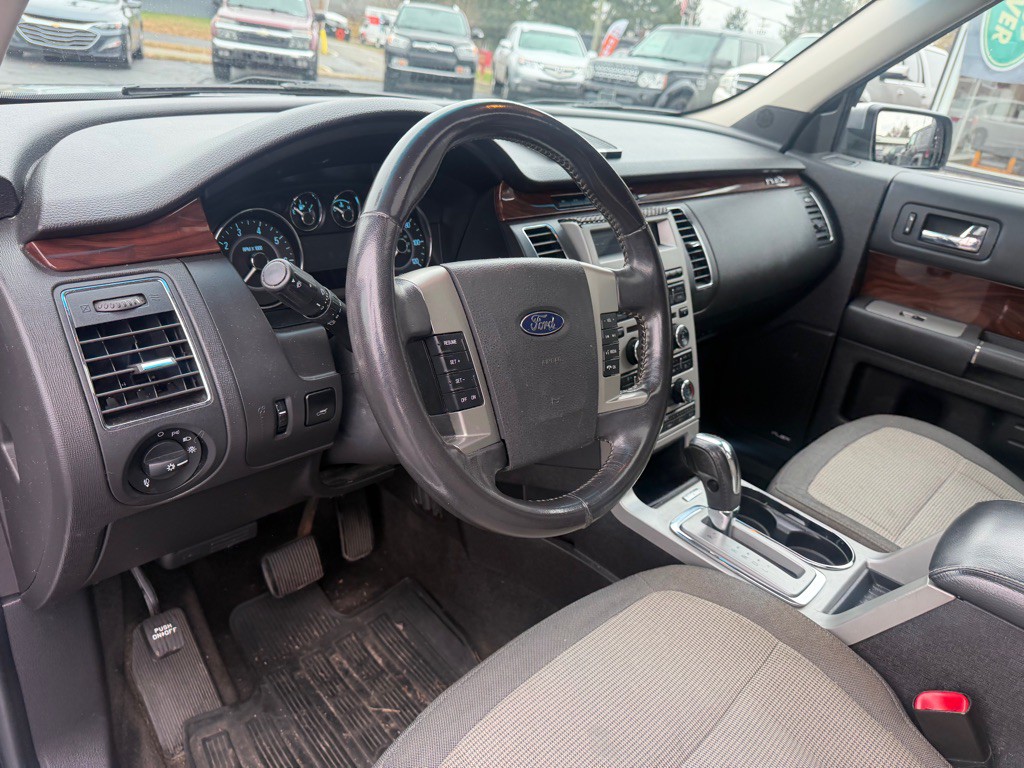 2010 Ford Flex Image 13
