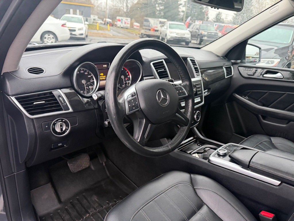 2016 Mercedes-Benz GL-Class Image 13