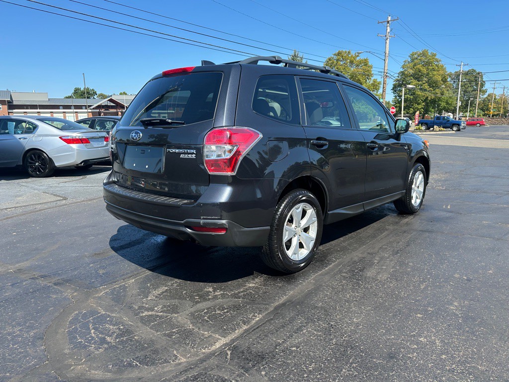 2016 Subaru Forester Image 6