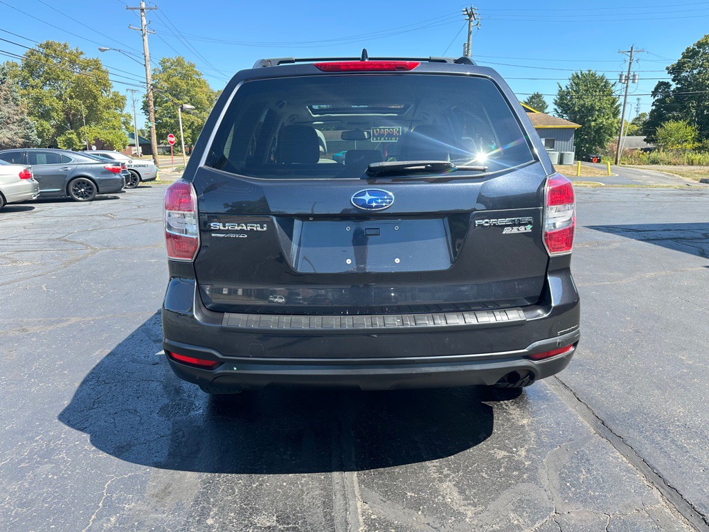 2016 Subaru Forester Image 8