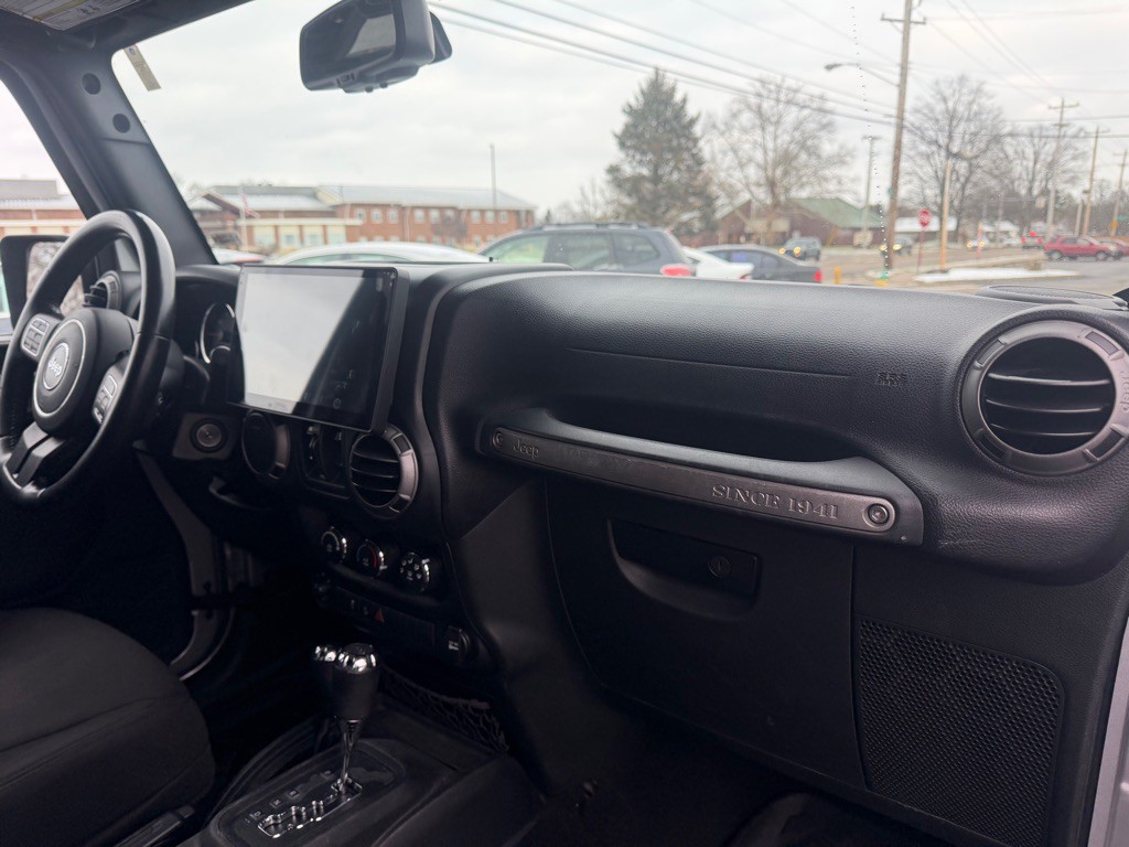 2015 Jeep Wrangler Unlimited Image 11