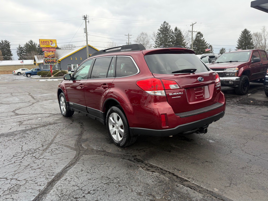 2011 Subaru Outback Image 3