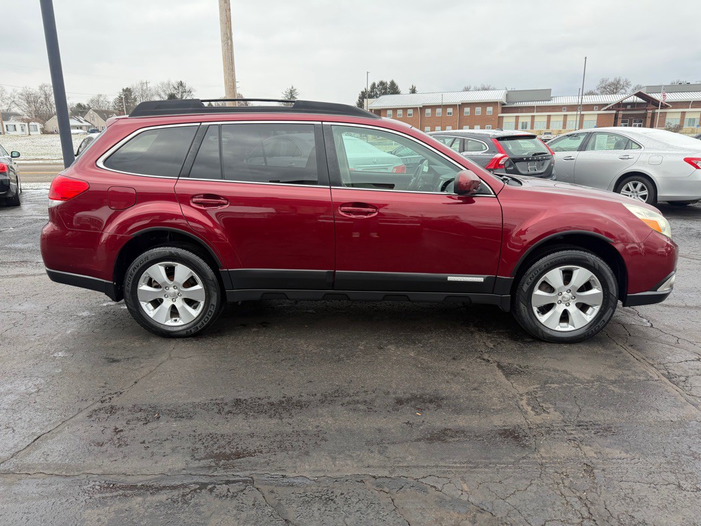 2011 Subaru Outback Image 5
