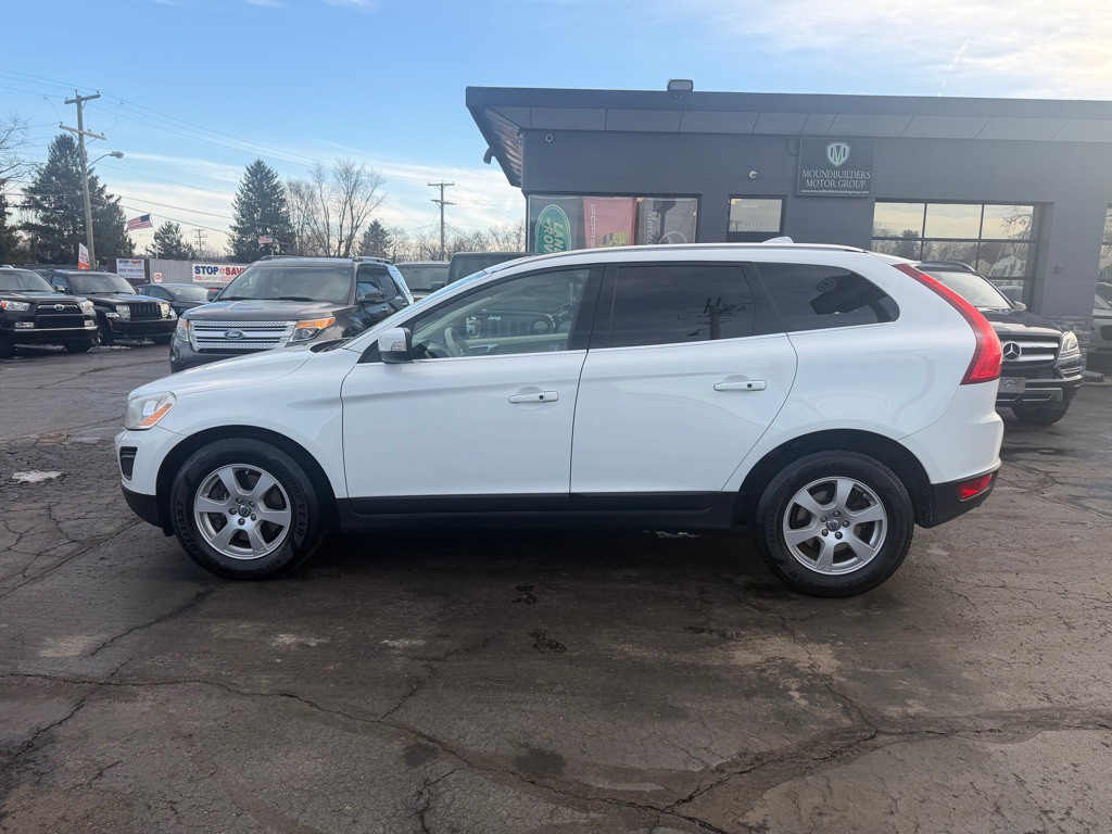 2011 Volvo XC60 Image 2