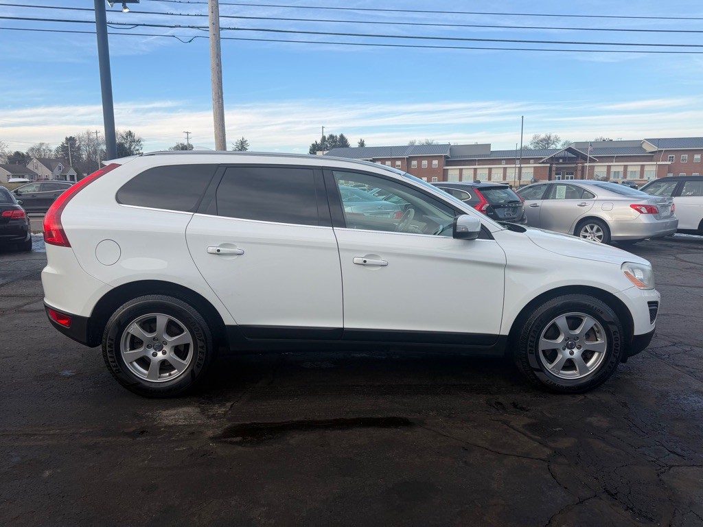2011 Volvo XC60 Image 5