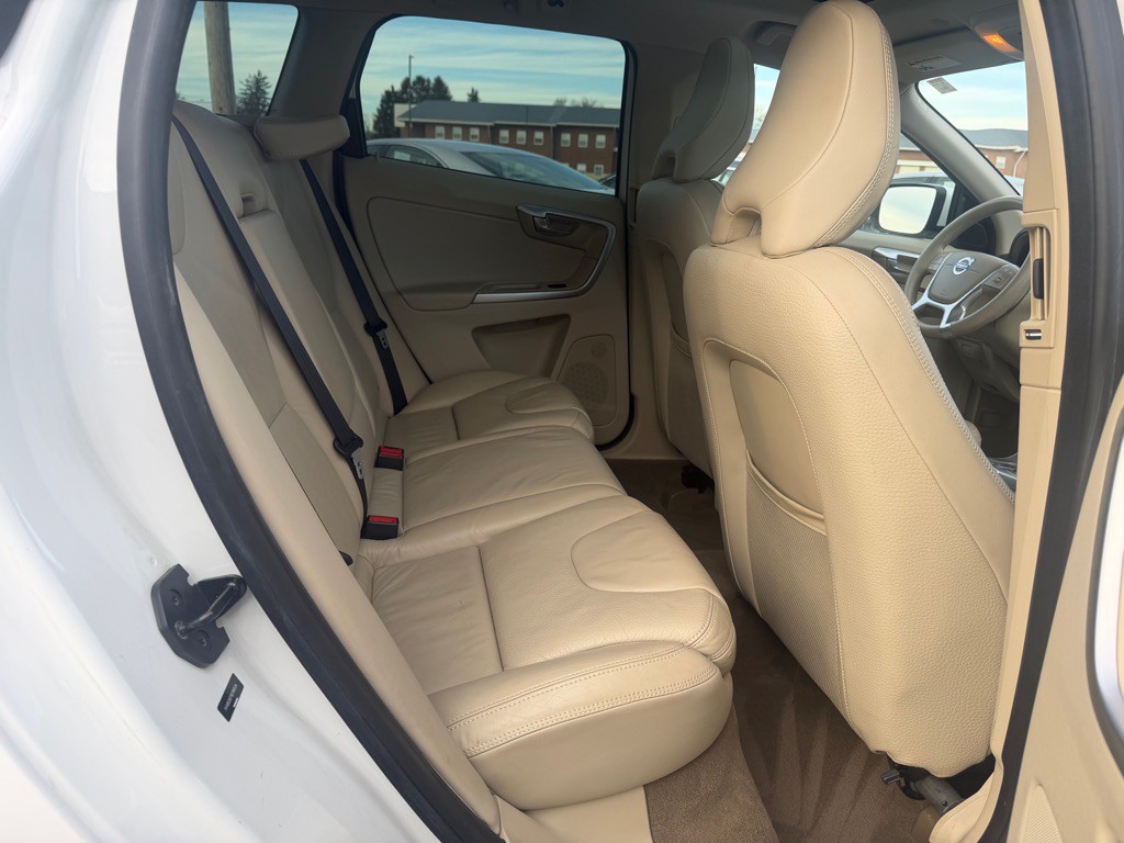 2011 Volvo XC60 Image 15