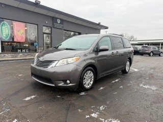 Image for 2012 Toyota Sienna XLE ID: 7137673