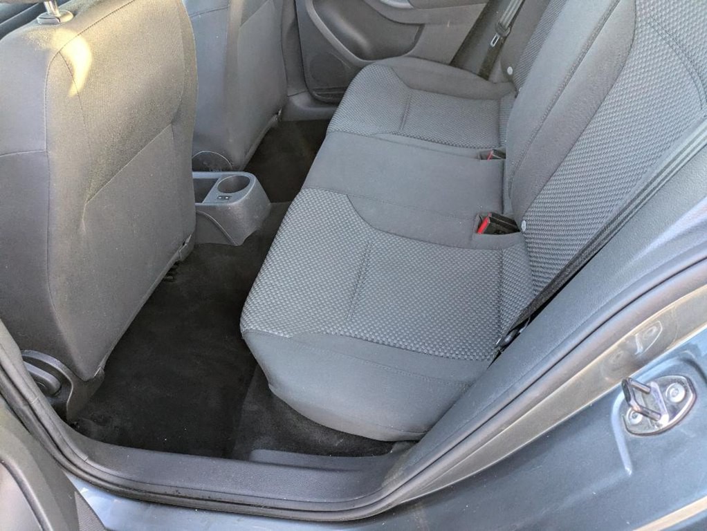 2012 Volkswagen Jetta Image 12