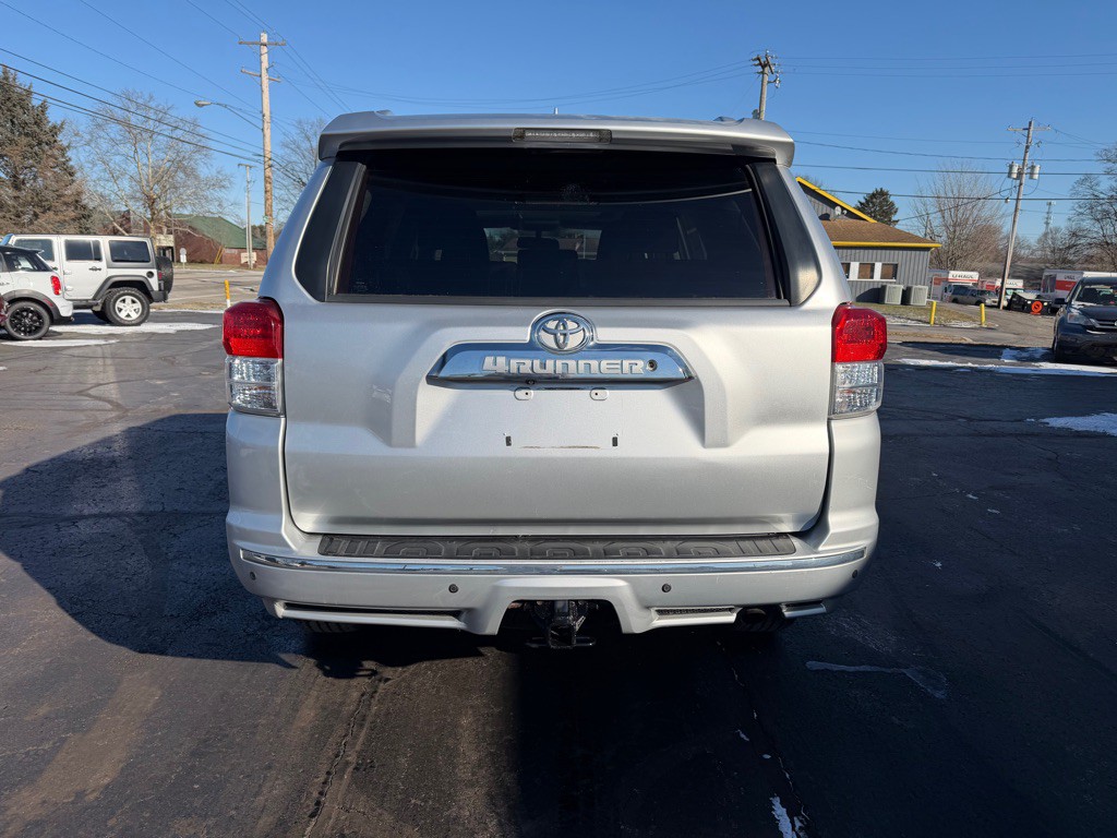 2012 Toyota 4Runner Image 9