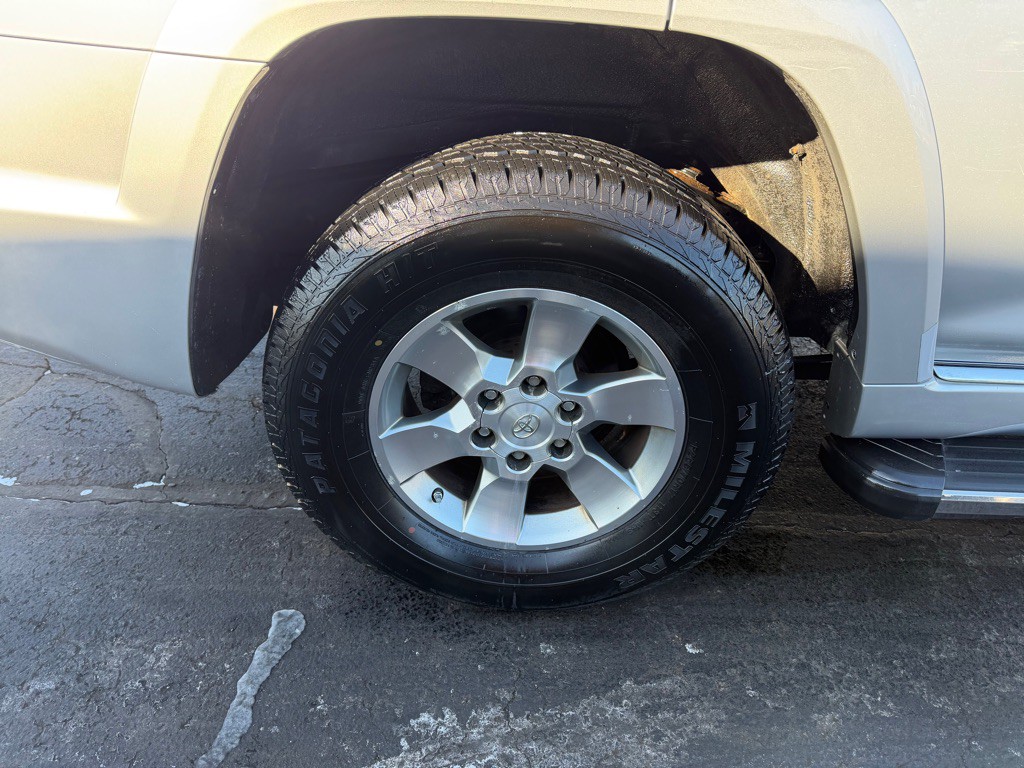 2012 Toyota 4Runner Image 10