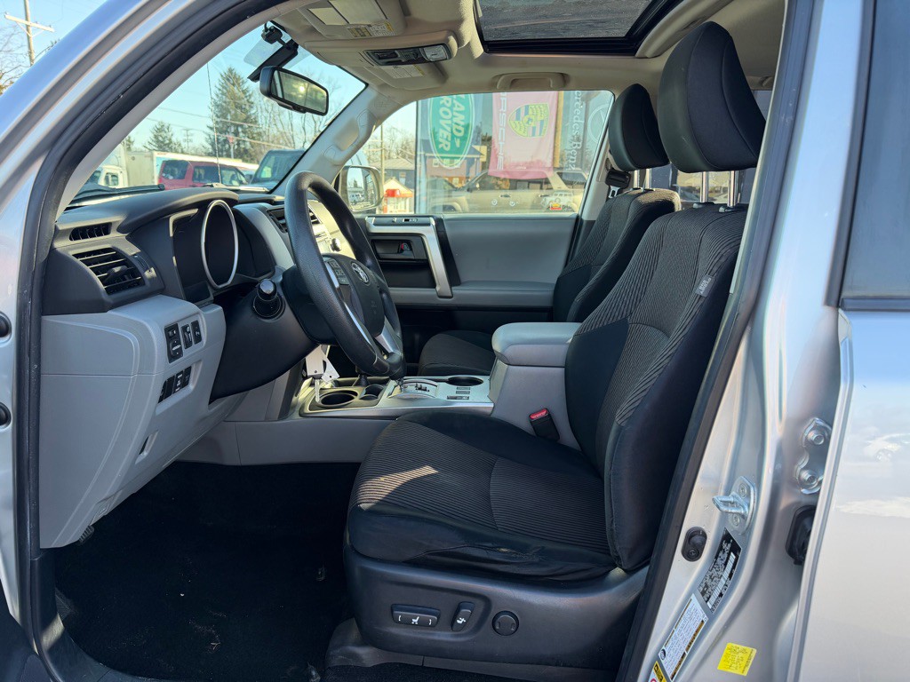 2012 Toyota 4Runner Image 13