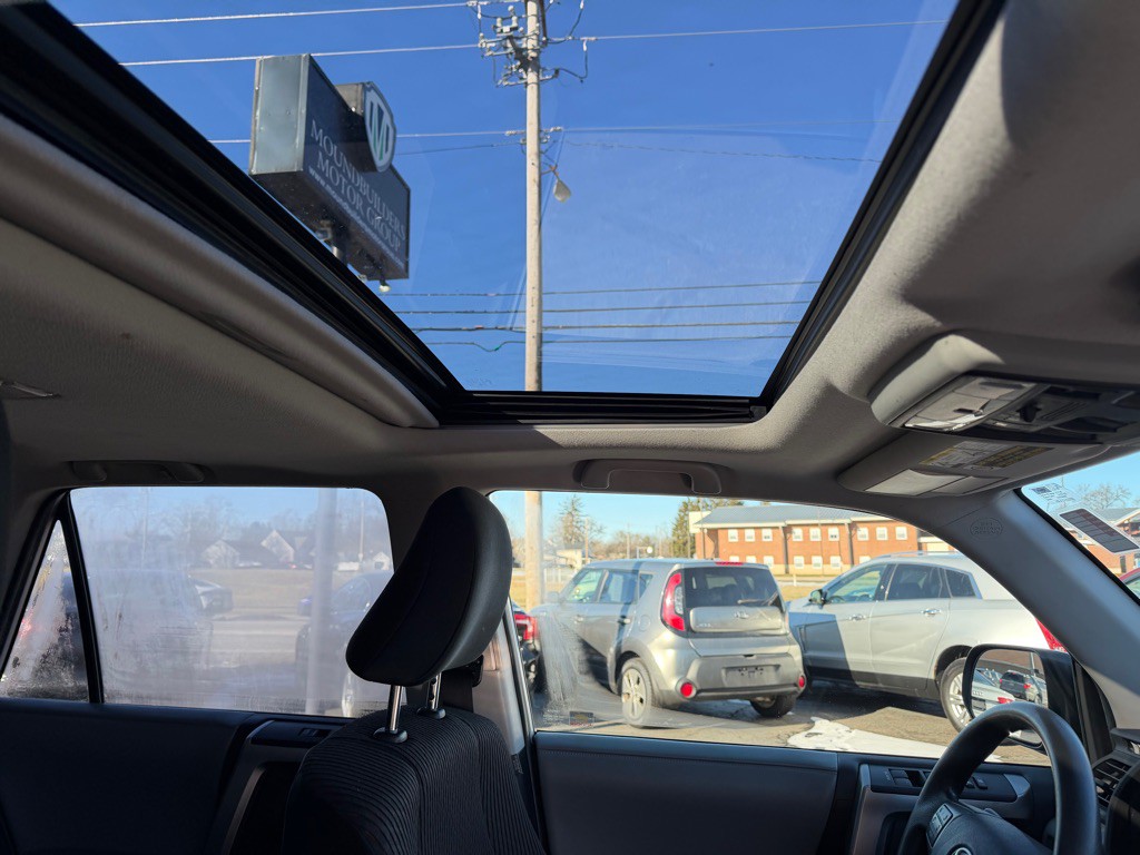 2012 Toyota 4Runner Image 17