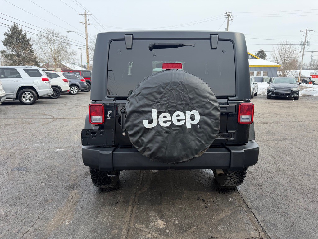 2016 Jeep Wrangler Image 9